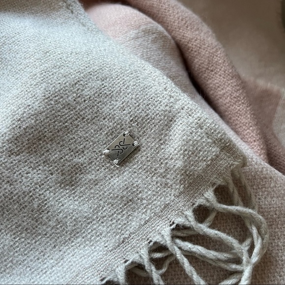 Soia & Kyo | Mirel Woven Scarfigan with Fringe Quartz - Picture 8 of 9